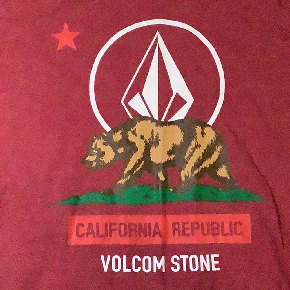 4S9.  Volcom tshirt (kids)